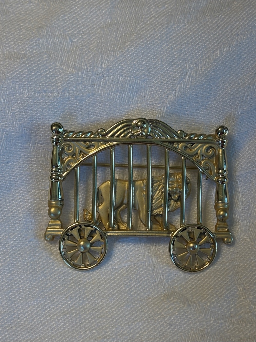 Vintage AJC Lion Circus Cage Brooch 1980s Figural Animal Wagon Pin Gold Tone